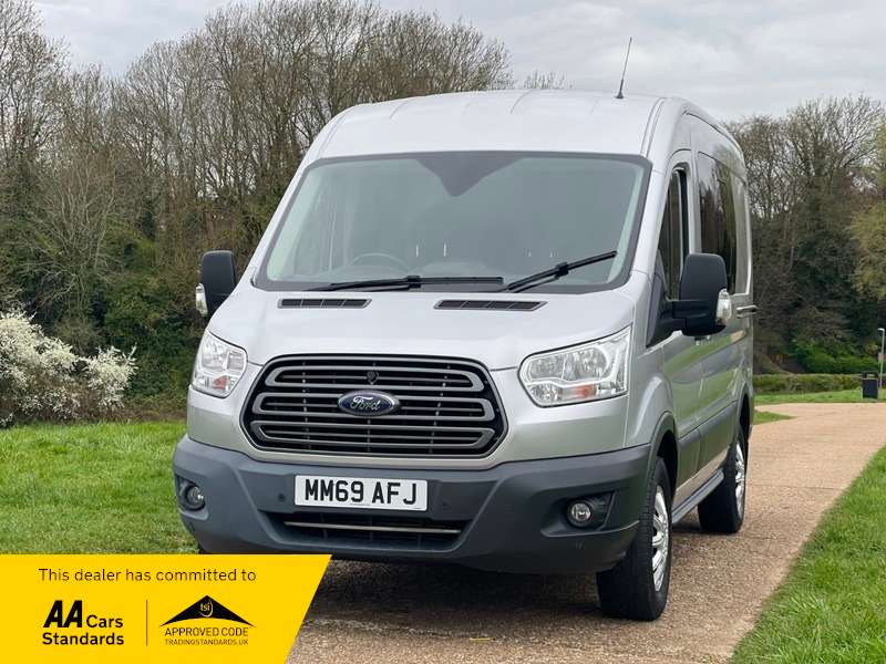 A 2019 FORD TRANSIT 350 L2H2 DCB P/V A 2019 FORD TRANSIT 350 L2H2 DCB P/V