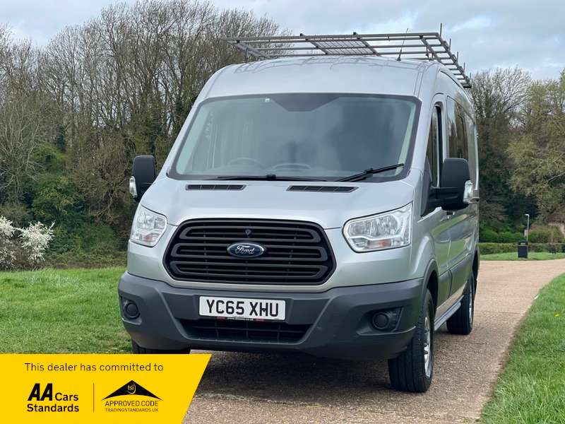 A 2015 FORD TRANSIT 350 L3H2 DCB P/V A 2015 FORD TRANSIT 350 L3H2 DCB P/V
