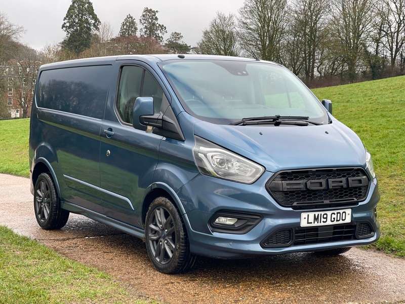 A 2019 FORD TRANSIT CUSTOM 290 SPORT P/V L1 H1 A 2019 FORD TRANSIT CUSTOM 290 SPORT P/V L1 H1