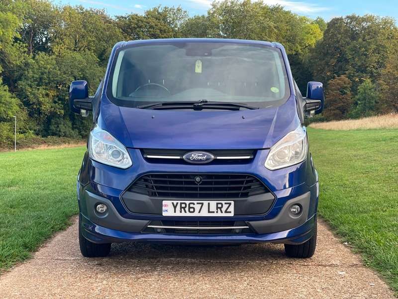 A 2017 FORD TRANSIT CUSTOM 340 TREND L2 KOMBI TDCI A 2017 FORD TRANSIT CUSTOM 340 TREND L2 KOMBI TDCI