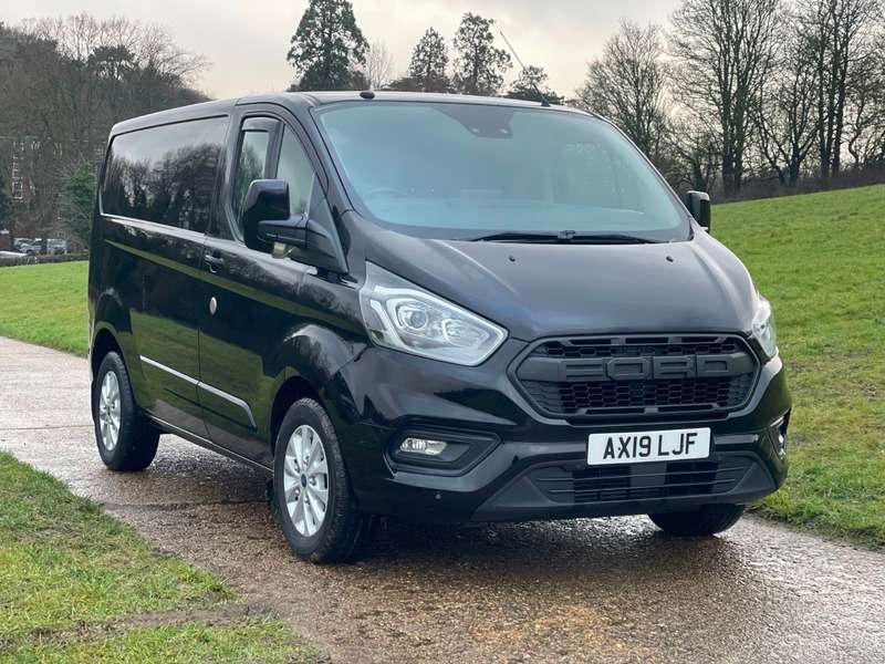 A 2019 FORD TRANSIT CUSTOM 300 LIMITED P/V L1 H1 A 2019 FORD TRANSIT CUSTOM 300 LIMITED P/V L1 H1