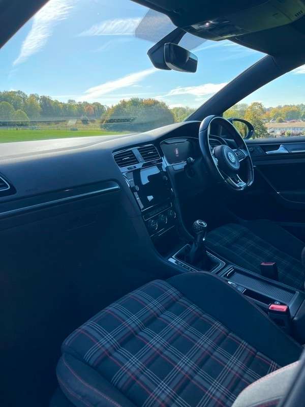 2018 VOLKSWAGEN GOLF 2018 VOLKSWAGEN GOLF