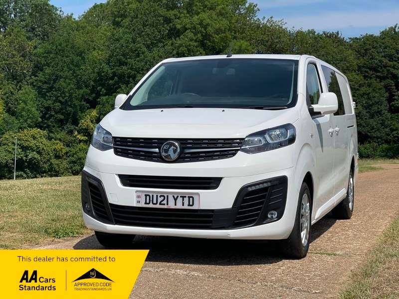 A 2021 VAUXHALL VIVARO L2H1 3100 SPORTIVE S/S DCB A 2021 VAUXHALL VIVARO L2H1 3100 SPORTIVE S/S DCB