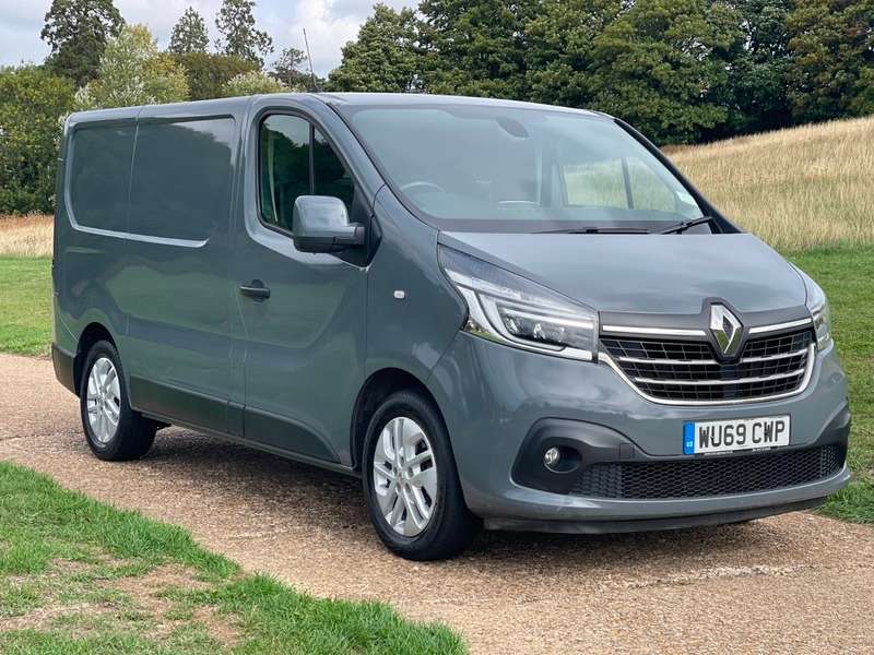 A 2019 RENAULT TRAFIC SL28 SPORT ENERGY DCI A 2019 RENAULT TRAFIC SL28 SPORT ENERGY DCI