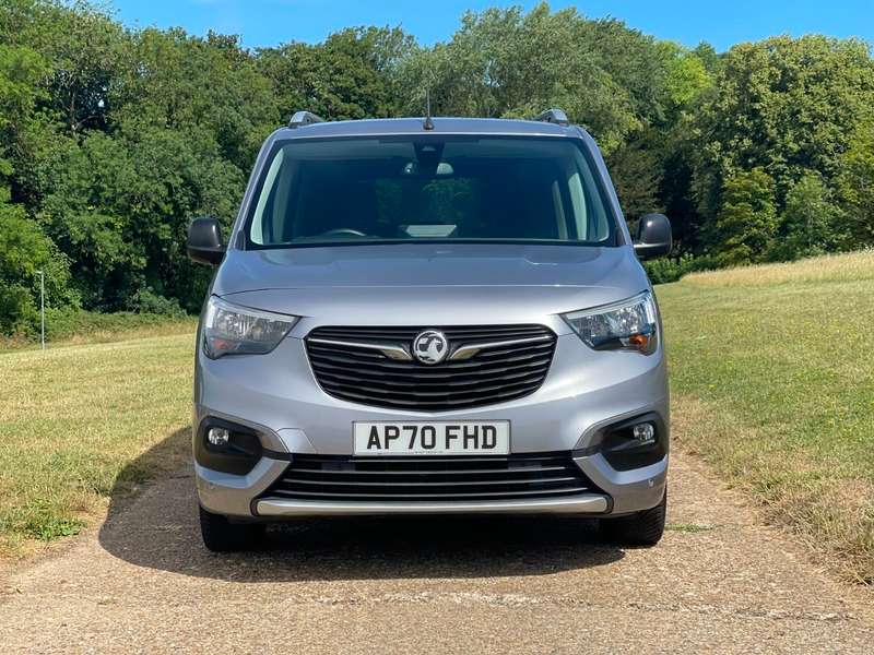 A 2020 VAUXHALL COMBO ELITE XL S/S A 2020 VAUXHALL COMBO ELITE XL S/S