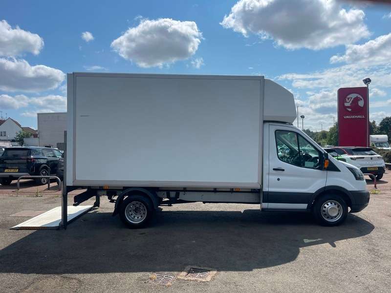 A 2018 FORD TRANSIT 350 L3 C/C A 2018 FORD TRANSIT 350 L3 C/C