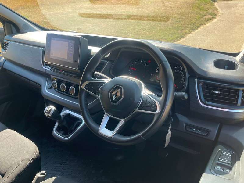2023 RENAULT TRAFIC 2023 RENAULT TRAFIC