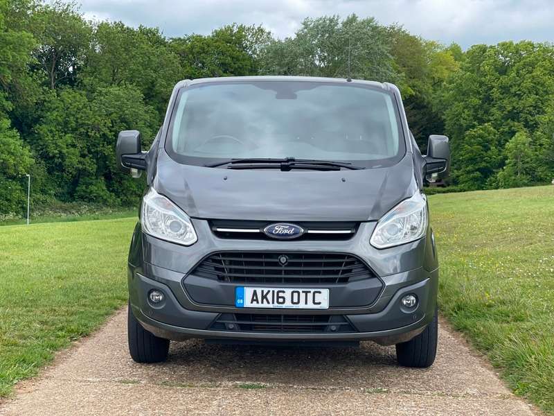 A 2016 FORD TRANSIT CUSTOM 290 LIMITED LR P/V A 2016 FORD TRANSIT CUSTOM 290 LIMITED LR P/V