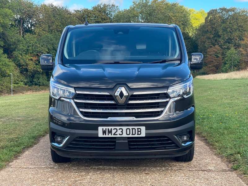A 2023 RENAULT TRAFIC SL28 SPORT DCI A 2023 RENAULT TRAFIC SL28 SPORT DCI