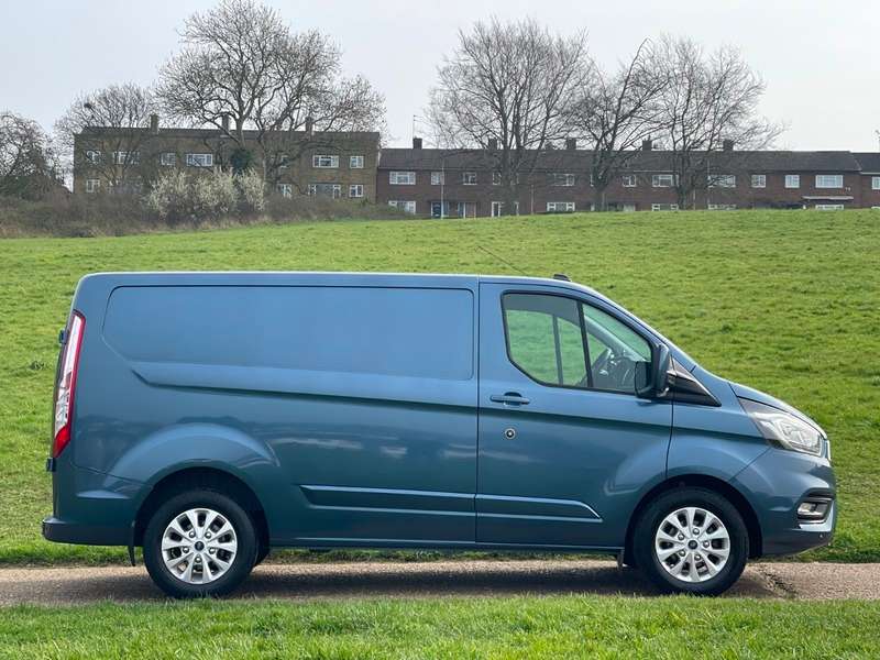 A 2020 FORD TRANSIT CUSTOM 280 LIMITED P/V ECOBLUE A 2020 FORD TRANSIT CUSTOM 280 LIMITED P/V ECOBLUE
