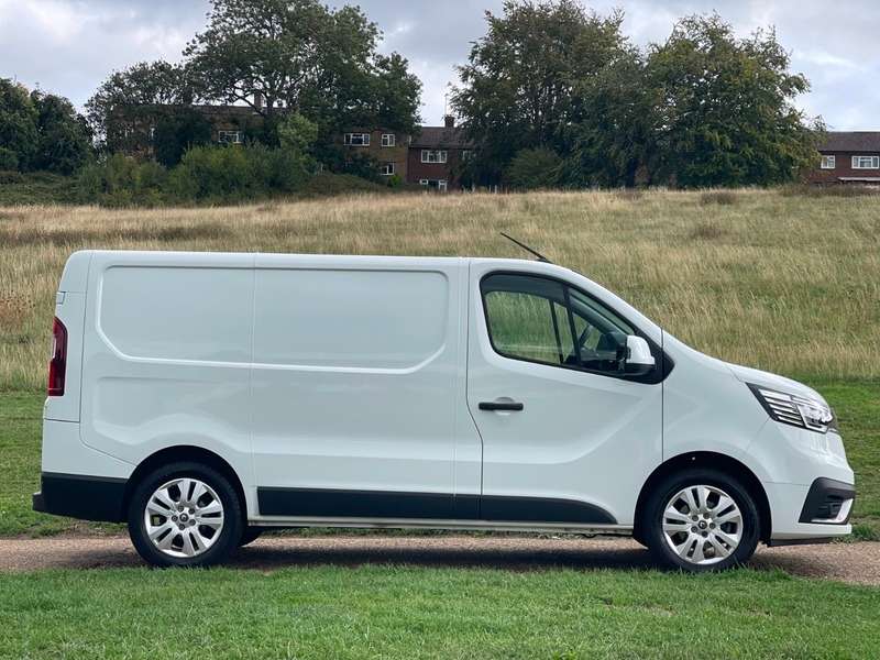 A 2023 RENAULT TRAFIC SL28 SPORT DCI A 2023 RENAULT TRAFIC SL28 SPORT DCI