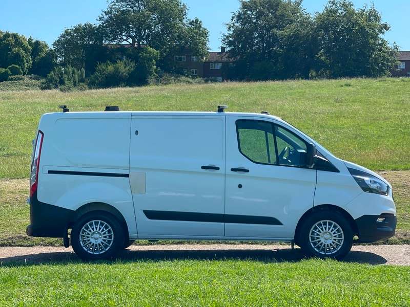 A 2021 FORD TRANSIT CUSTOM 320 LEADER P/V ECOBLUE A 2021 FORD TRANSIT CUSTOM 320 LEADER P/V ECOBLUE