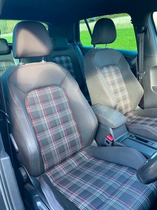 2018 VOLKSWAGEN GOLF 2018 VOLKSWAGEN GOLF