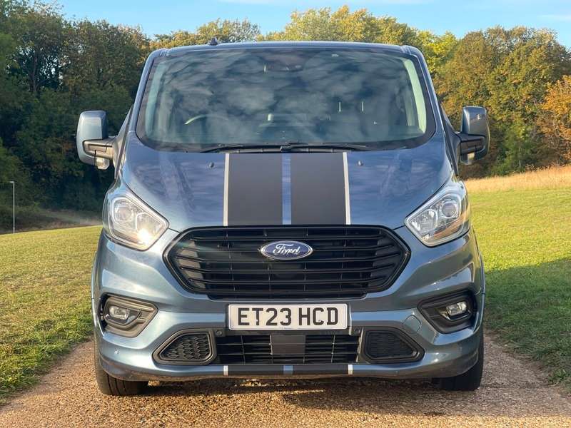 A 2023 FORD TOURNEO CUSTOM 320 SPORT ECOBLUE A 2023 FORD TOURNEO CUSTOM 320 SPORT ECOBLUE