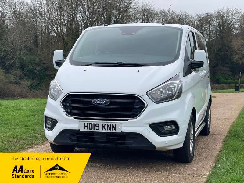 A 2019 FORD TRANSIT CUSTOM 300 LIMITED DCIV L1 H1 A 2019 FORD TRANSIT CUSTOM 300 LIMITED DCIV L1 H1