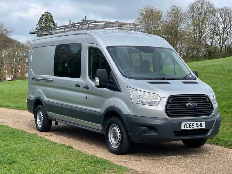 A 2015 FORD TRANSIT 350 L3H2 DCB P/V A 2015 FORD TRANSIT 350 L3H2 DCB P/V