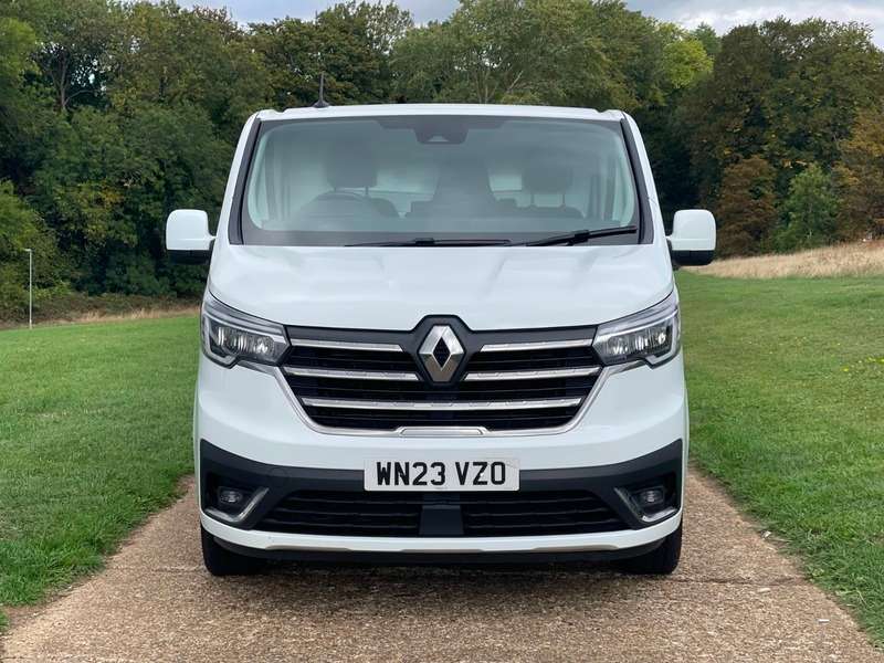 A 2023 RENAULT TRAFIC SL28 SPORT DCI A 2023 RENAULT TRAFIC SL28 SPORT DCI