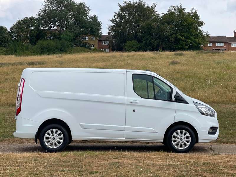A 2020 FORD TRANSIT CUSTOM 300 LIMITED P/V ECOBLUE A 2020 FORD TRANSIT CUSTOM 300 LIMITED P/V ECOBLUE