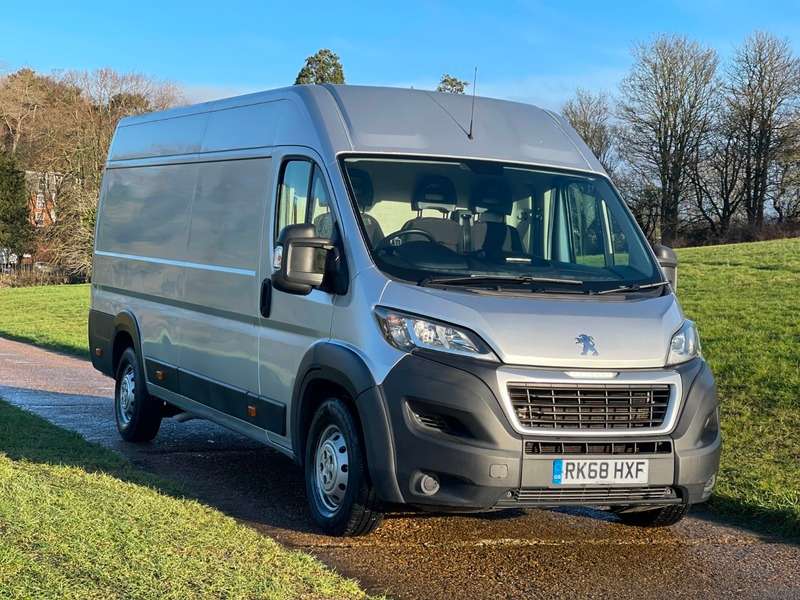 A 2018 PEUGEOT BOXER BLUE HDI 435 L4H2 PROFESSIONAL P/V A 2018 PEUGEOT BOXER BLUE HDI 435 L4H2 PROFESSIONAL P/V