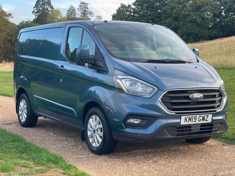 A 2019 FORD TRANSIT CUSTOM 280 LIMITED P/V L1 H1 A 2019 FORD TRANSIT CUSTOM 280 LIMITED P/V L1 H1