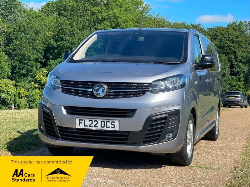A 2022 VAUXHALL VIVARO L2H1 F3100 ELITE S/S DCB A 2022 VAUXHALL VIVARO L2H1 F3100 ELITE S/S DCB