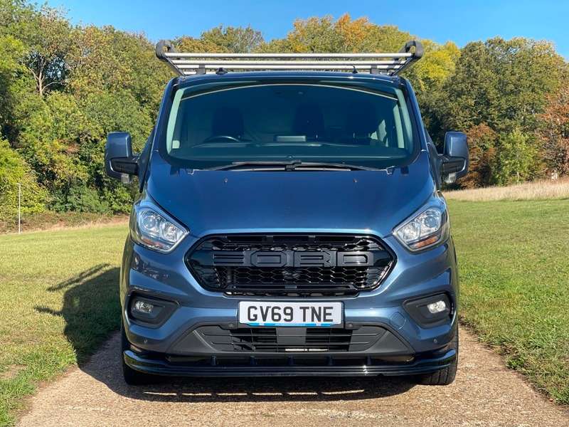 A 2019 FORD TRANSIT CUSTOM 300 LIMITED P/V ECOBLUE A 2019 FORD TRANSIT CUSTOM 300 LIMITED P/V ECOBLUE