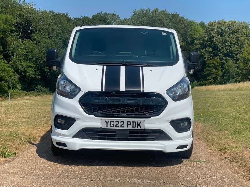 A 2022 FORD TRANSIT CUSTOM 320 LIMITED P/V ECOBLUE A 2022 FORD TRANSIT CUSTOM 320 LIMITED P/V ECOBLUE