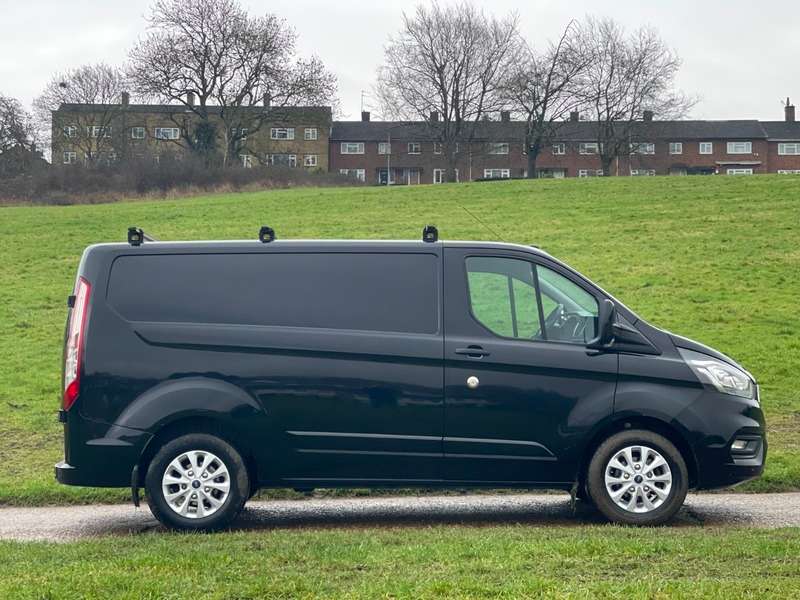 A 2018 FORD TRANSIT CUSTOM 280 LIMITED P/V L1 H1 A 2018 FORD TRANSIT CUSTOM 280 LIMITED P/V L1 H1