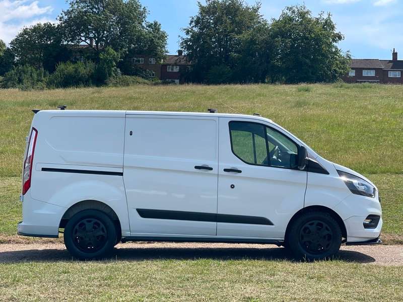 A 2022 FORD TRANSIT CUSTOM 320 LEADER P/V ECOBLUE A 2022 FORD TRANSIT CUSTOM 320 LEADER P/V ECOBLUE