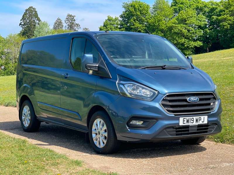 A 2019 FORD TRANSIT CUSTOM 280 LIMITED P/V L1 H1 A 2019 FORD TRANSIT CUSTOM 280 LIMITED P/V L1 H1