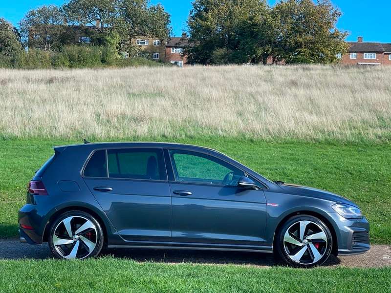 A 2018 VOLKSWAGEN GOLF GTI TSI A 2018 VOLKSWAGEN GOLF GTI TSI