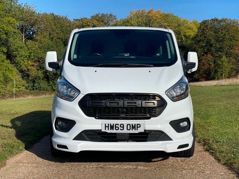 A 2019 FORD TRANSIT CUSTOM 300 LIMITED P/V ECOBLUE A 2019 FORD TRANSIT CUSTOM 300 LIMITED P/V ECOBLUE