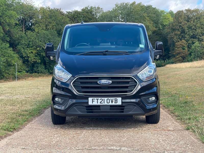 A 2021 FORD TRANSIT CUSTOM 300 LIMITED DCIV ECOBLUE A 2021 FORD TRANSIT CUSTOM 300 LIMITED DCIV ECOBLUE