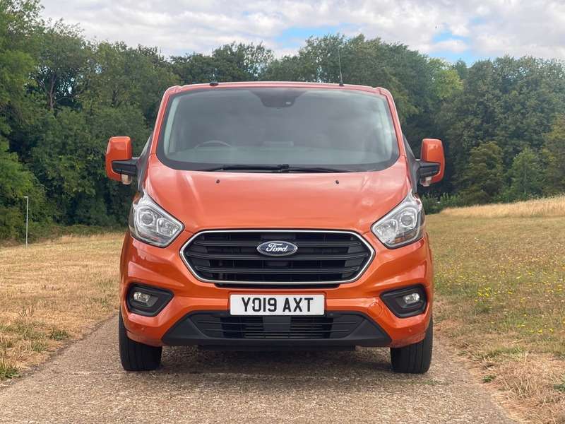 A 2019 FORD TRANSIT CUSTOM 320 LIMITED DCIV L2 H1 A 2019 FORD TRANSIT CUSTOM 320 LIMITED DCIV L2 H1