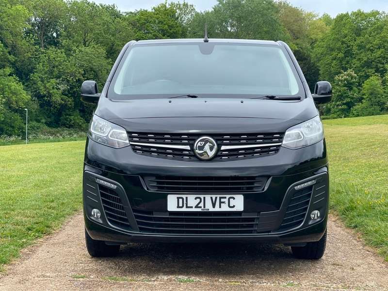 A 2021 VAUXHALL VIVARO L1H1 2700 SPORTIVE S/S A 2021 VAUXHALL VIVARO L1H1 2700 SPORTIVE S/S