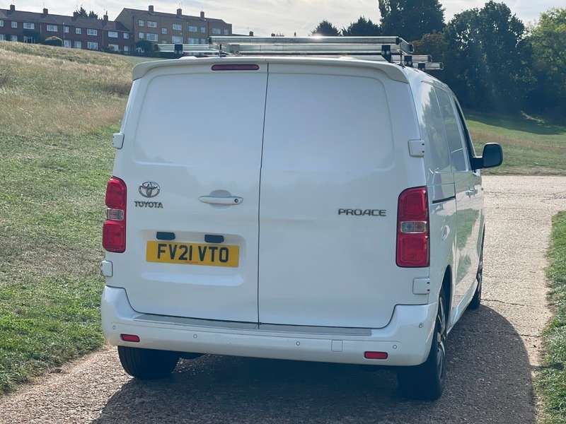 2021 TOYOTA PROACE 2021 TOYOTA PROACE