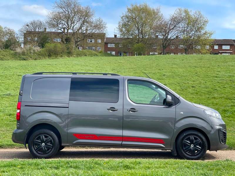 A 2020 VAUXHALL VIVARO L1H1 3100 SPORTIVE S/S DCB A 2020 VAUXHALL VIVARO L1H1 3100 SPORTIVE S/S DCB