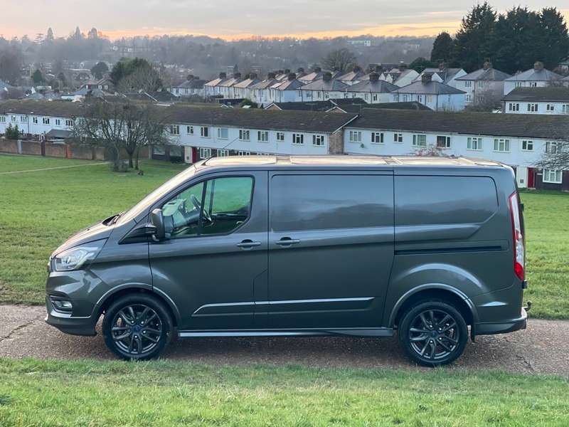 A 2018 FORD TRANSIT CUSTOM 290 SPORT P/V L1 H1 A 2018 FORD TRANSIT CUSTOM 290 SPORT P/V L1 H1