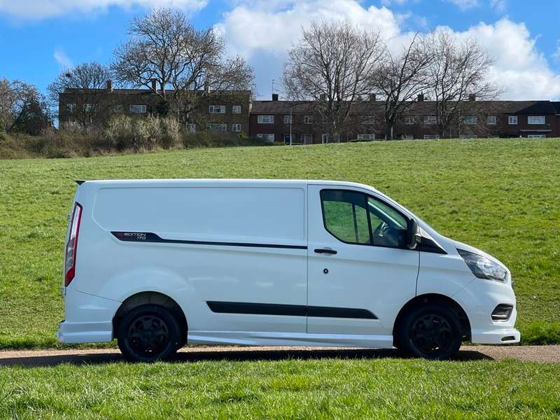 A 2019 FORD TRANSIT CUSTOM 280 BASE P/V L1 H1 A 2019 FORD TRANSIT CUSTOM 280 BASE P/V L1 H1