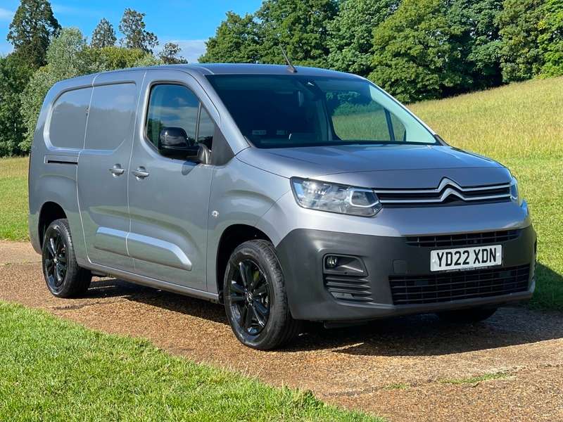 A 2022 CITROEN BERLINGO 950 DRIVER PRO XL BLUEHDI A 2022 CITROEN BERLINGO 950 DRIVER PRO XL BLUEHDI
