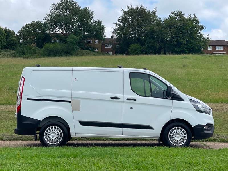 A 2022 FORD TRANSIT CUSTOM 320 LEADER P/V ECOBLUE A 2022 FORD TRANSIT CUSTOM 320 LEADER P/V ECOBLUE