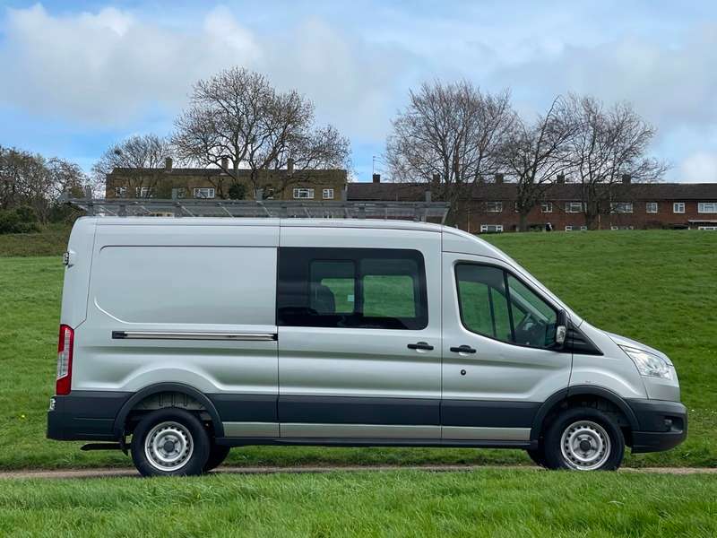 A 2015 FORD TRANSIT 350 L3H2 DCB P/V A 2015 FORD TRANSIT 350 L3H2 DCB P/V