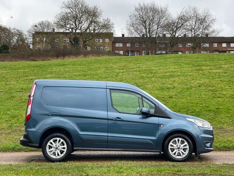 A 2023 FORD TRANSIT CONNECT 240 LIMITED L1H1 P/V ECOBLUE A 2023 FORD TRANSIT CONNECT 240 LIMITED L1H1 P/V ECOBLUE