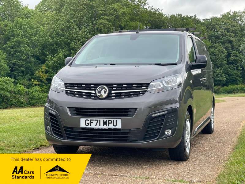 A 2022 VAUXHALL VIVARO L1H1 F2700 SPORTIVE S/S A 2022 VAUXHALL VIVARO L1H1 F2700 SPORTIVE S/S