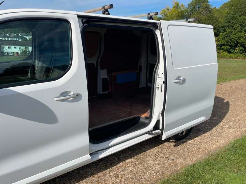 2021 TOYOTA PROACE 2021 TOYOTA PROACE