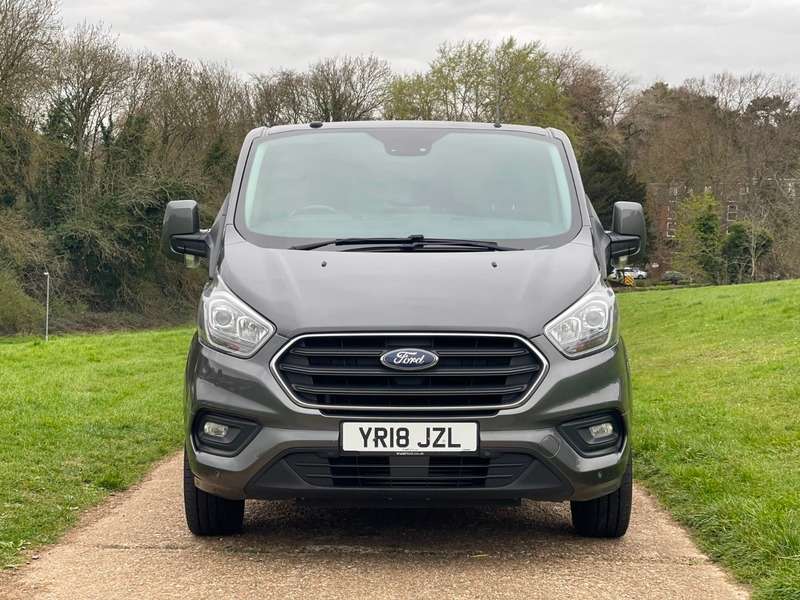 A 2018 FORD TRANSIT CUSTOM 300 LIMITED P/V L2 H1 A 2018 FORD TRANSIT CUSTOM 300 LIMITED P/V L2 H1