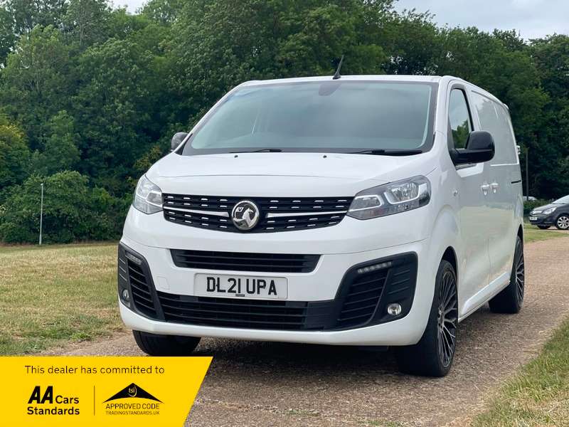 A 2021 VAUXHALL VIVARO L1H1 2700 SPORTIVE S/S A 2021 VAUXHALL VIVARO L1H1 2700 SPORTIVE S/S