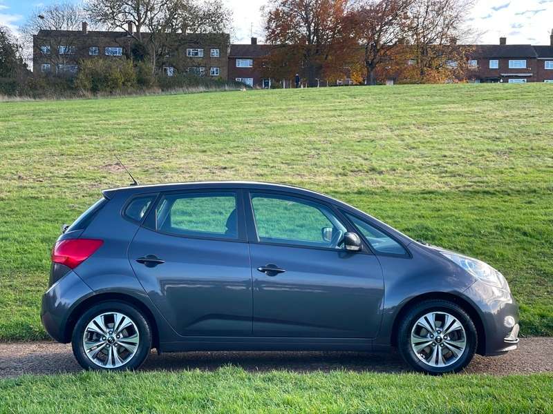 2016 KIA VENGA 2016 KIA VENGA