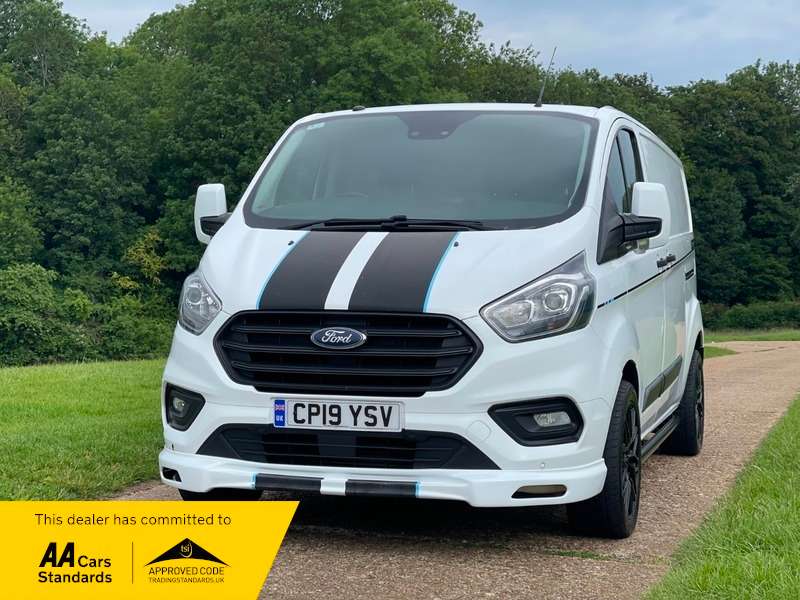 A 2019 FORD TRANSIT CUSTOM 300 TREND P/V L2 H1 A 2019 FORD TRANSIT CUSTOM 300 TREND P/V L2 H1