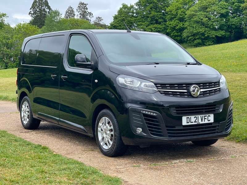 A 2021 VAUXHALL VIVARO L1H1 2700 SPORTIVE S/S A 2021 VAUXHALL VIVARO L1H1 2700 SPORTIVE S/S
